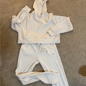 ALO Yoga Muse Hoodie